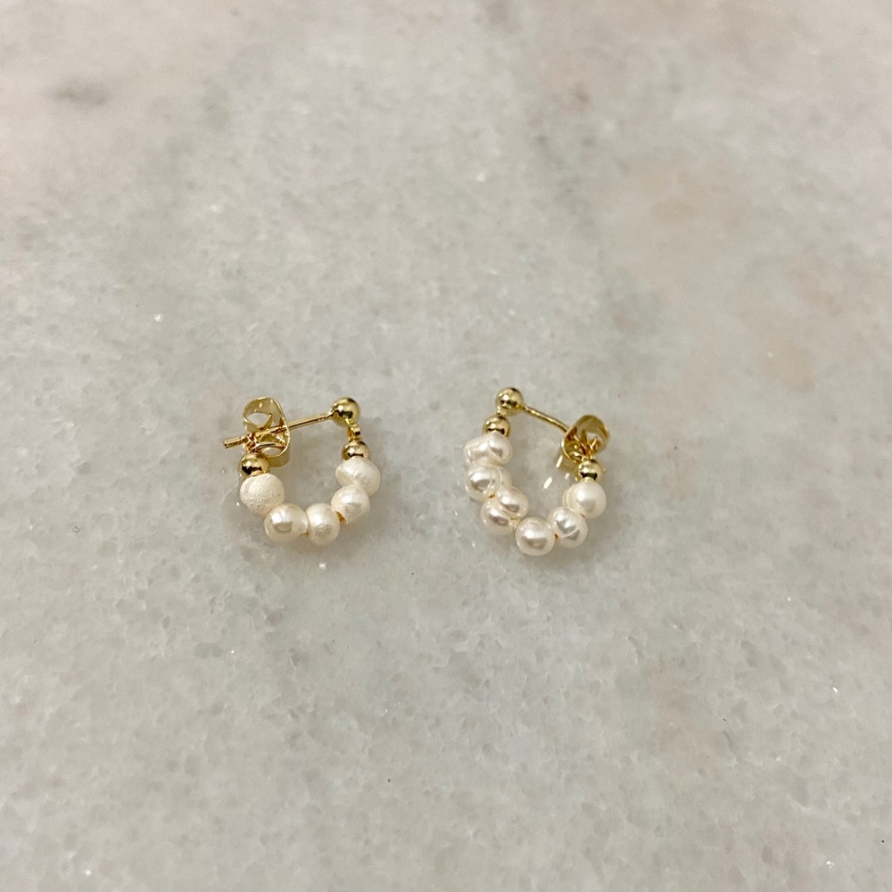 The Gardenia Hoop earrings